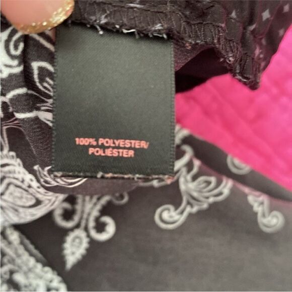 Victoria’s Secret Black and White Wide Leg Pants with Paisley Accents, US2 - Picture 8 of 8